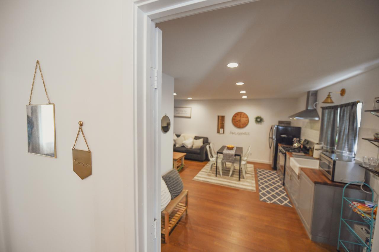 Charming Valley Village Guesthouse Permit # Hsr Two Three Zero Zero 2794 Los Angeles Exterior foto